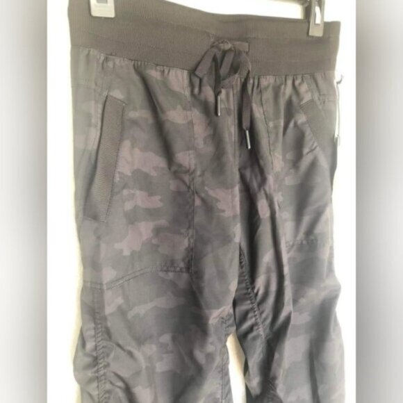 KYODAN active Athletic Wear  Women’s Capris Sz XS NEW - Picture 4 of 9